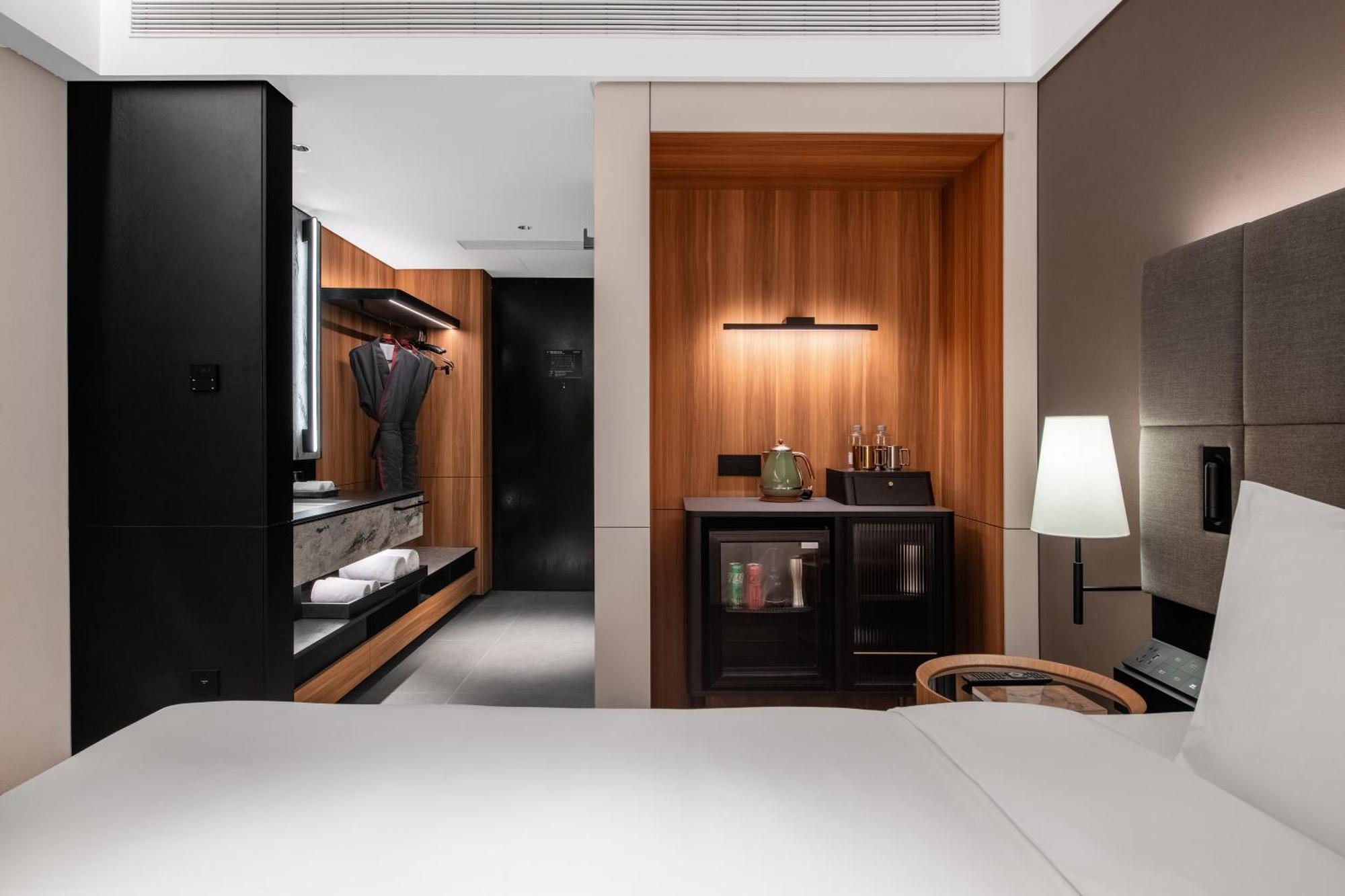 Intercityhotel South Xizang Road Near Metro Station Hotel Shanghai