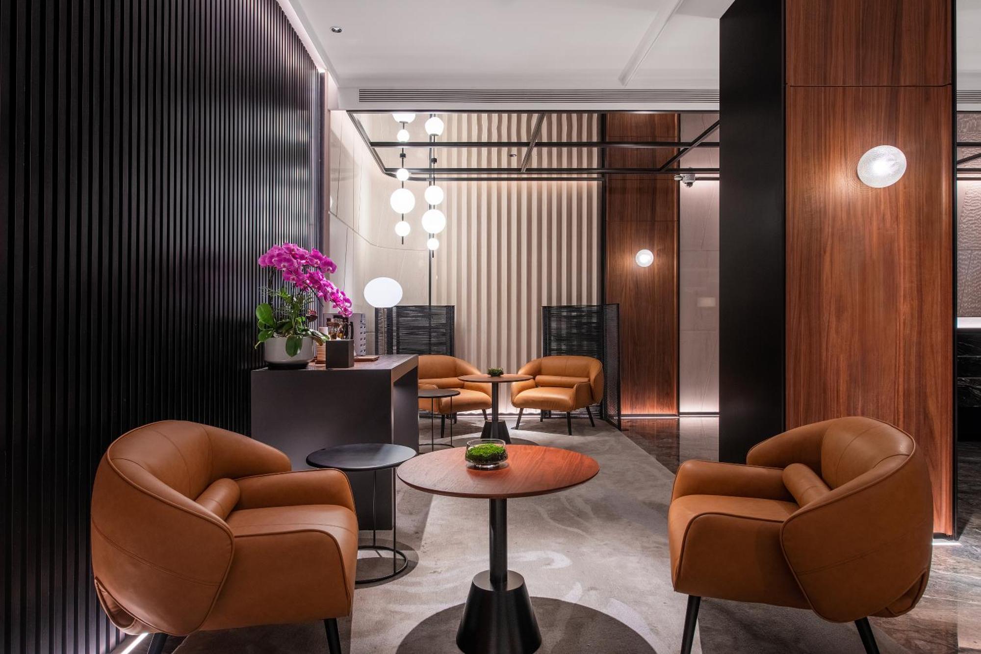 Hotel Intercityhotel South Xizang Road Near Metro Station 4*