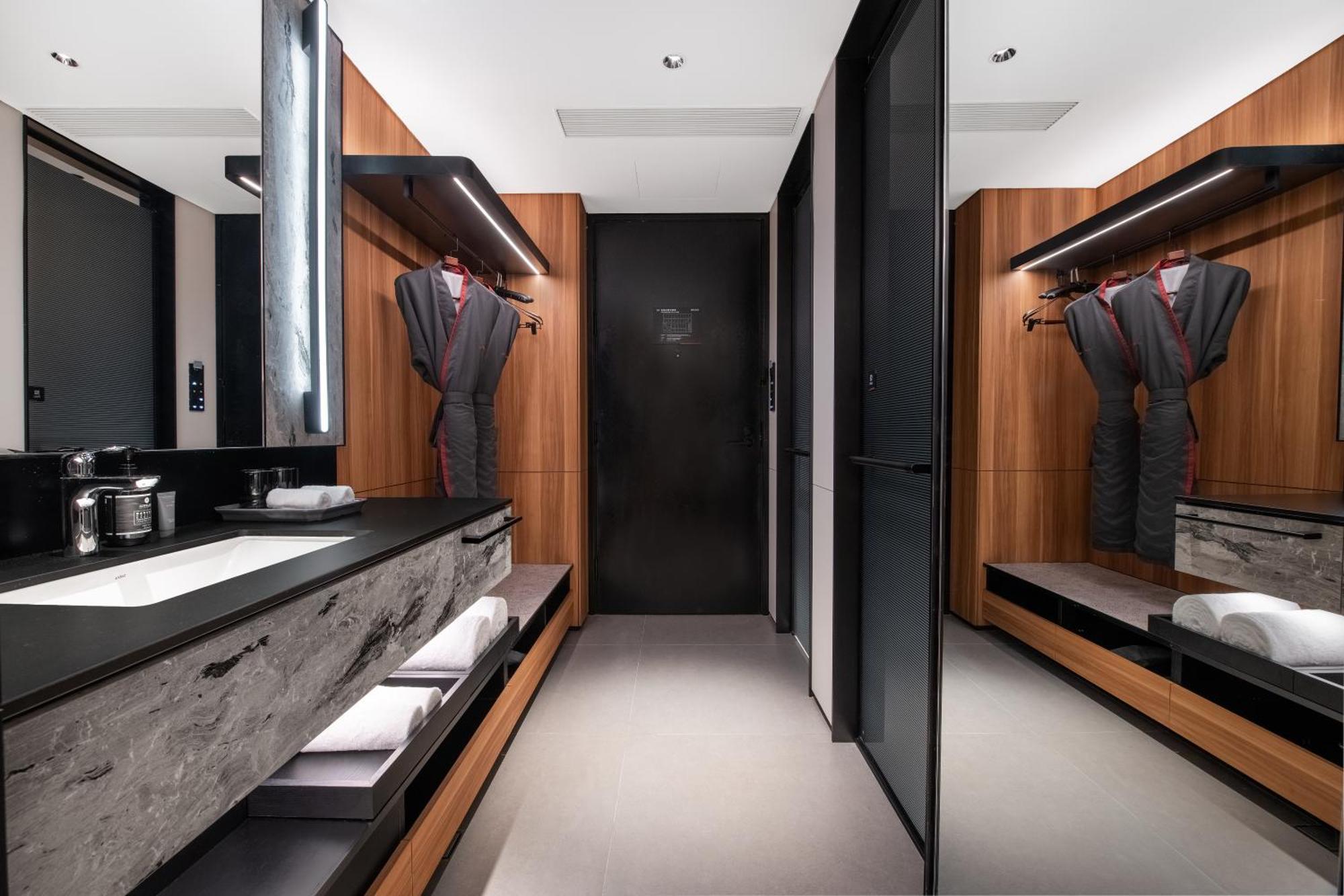 Intercityhotel South Xizang Road Near Metro Station Shanghai